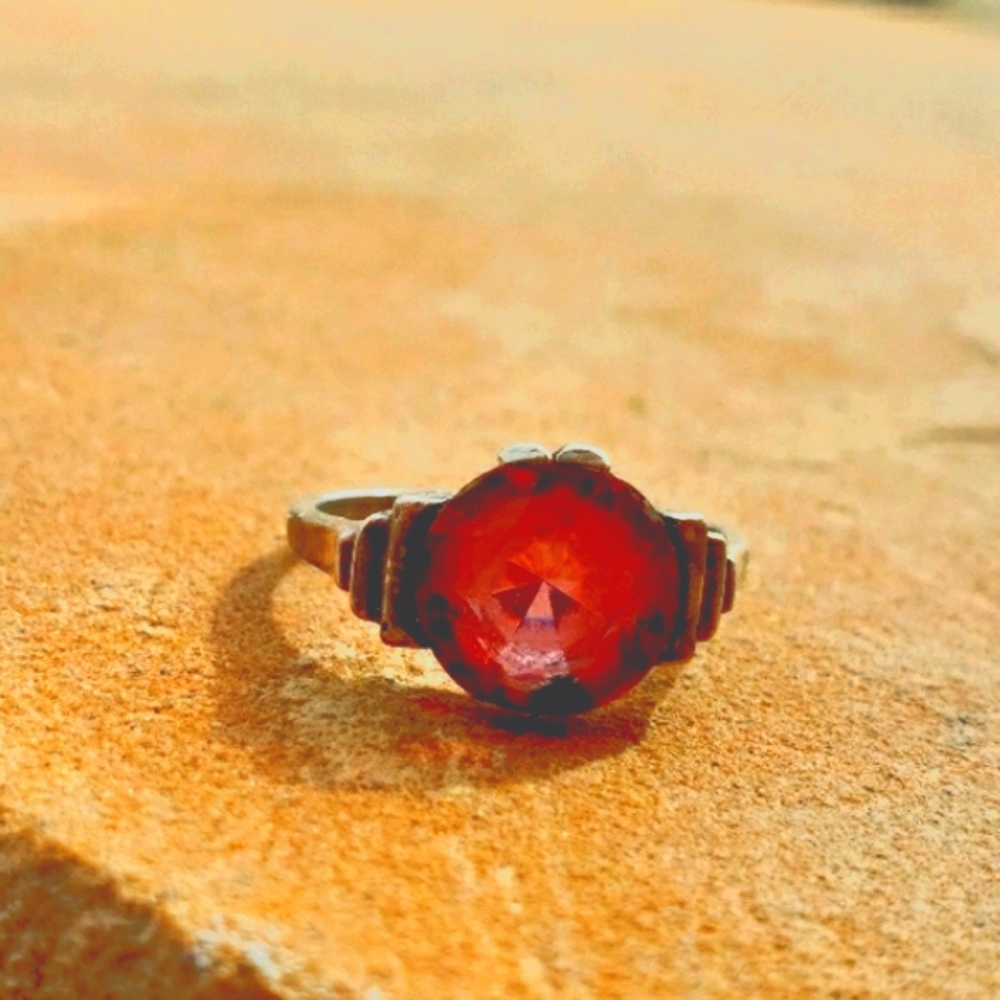 Size 7 silver and pink gem vintage ring final offer. Price Drop